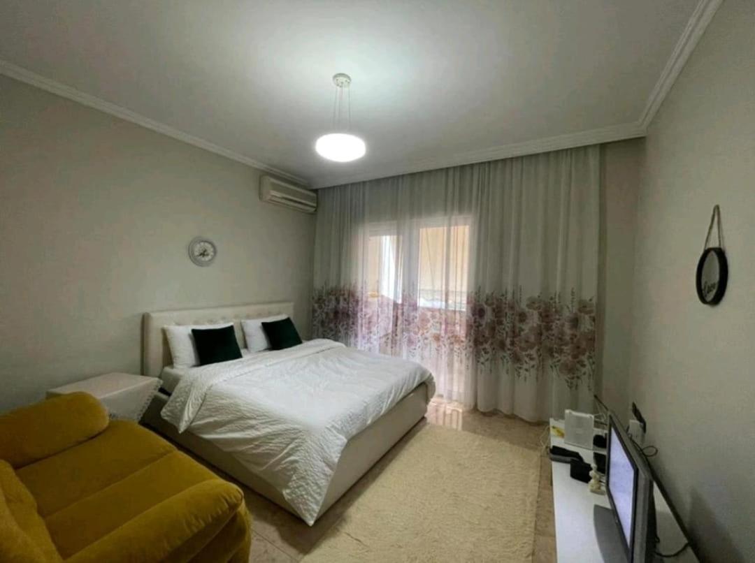 Npazar Apartment Tirana Esterno foto