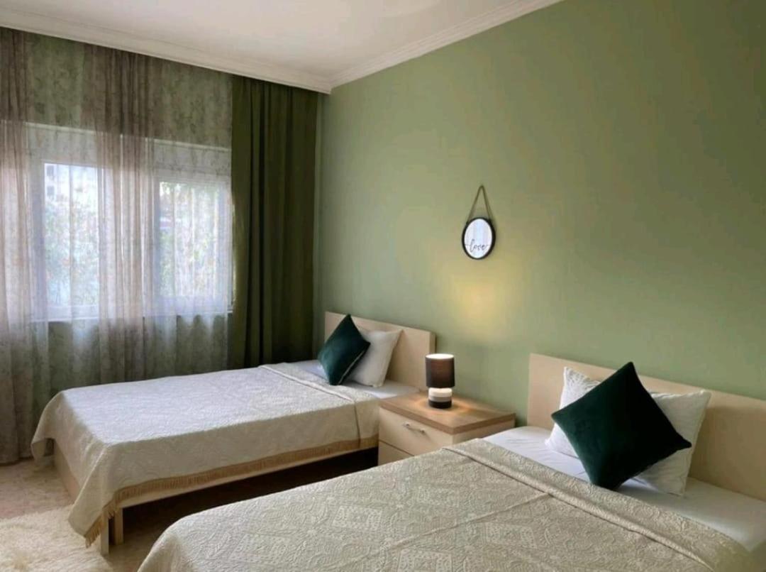 Npazar Apartment Tirana Esterno foto